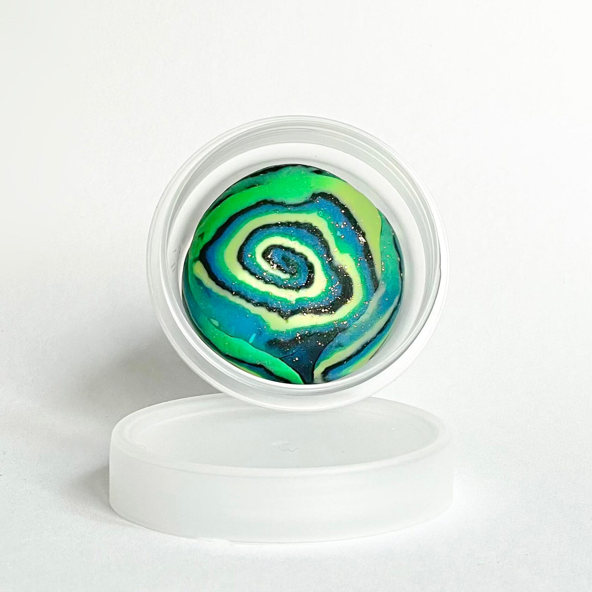 Noonchi PLOT TWIST cane swirl green cup 100 g